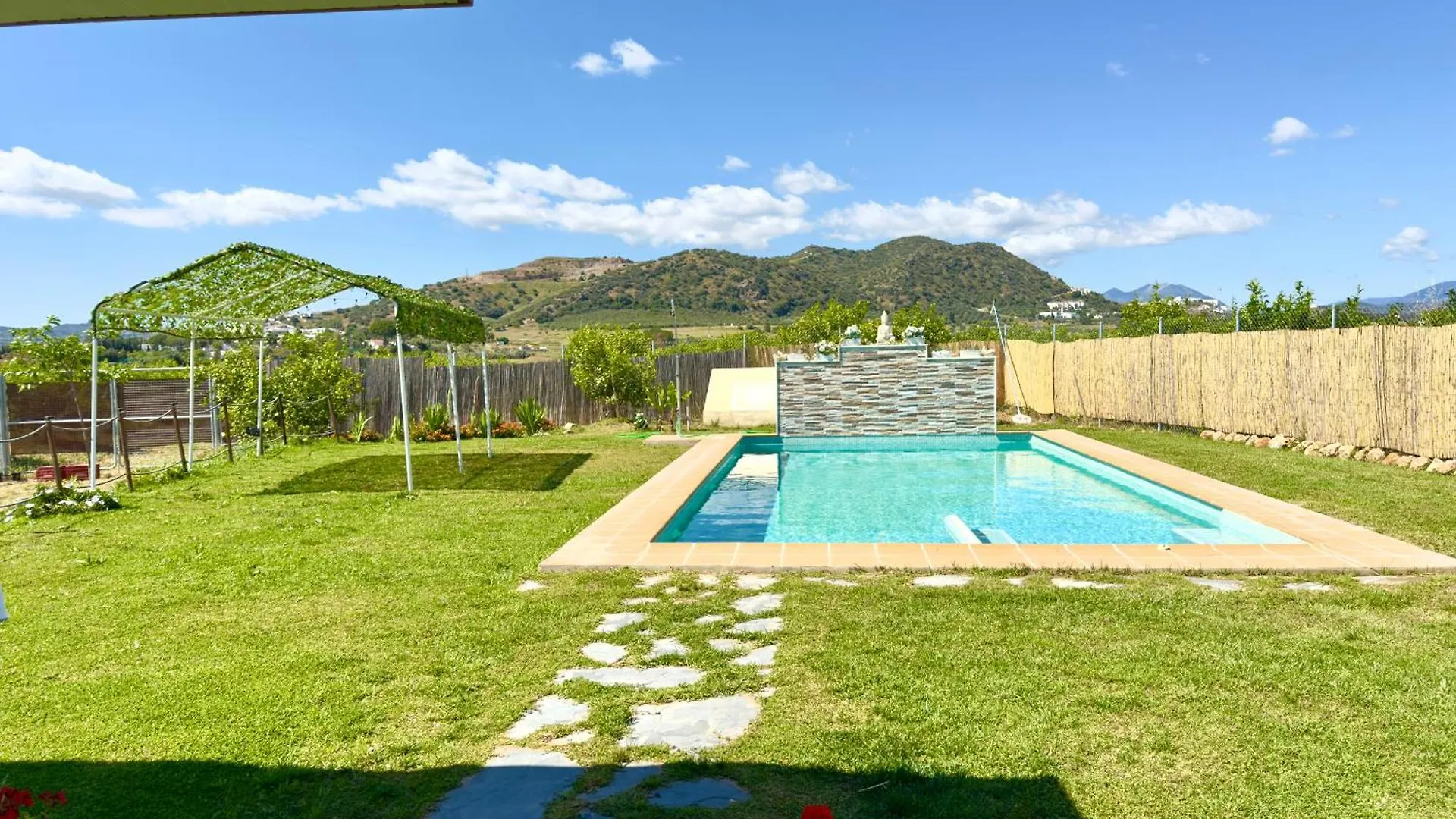 Finca La Parcela - Casa Rural Альхаурин-эль-Гранде Апартаменты